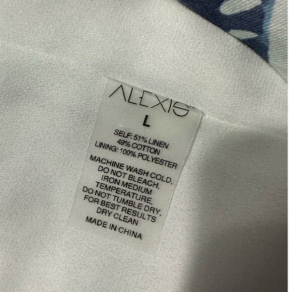 Alexis Isola Crop Top Women's Large Blue‎ Linen Blend Strapless Smocked Back NWT - Picture 6 of 11